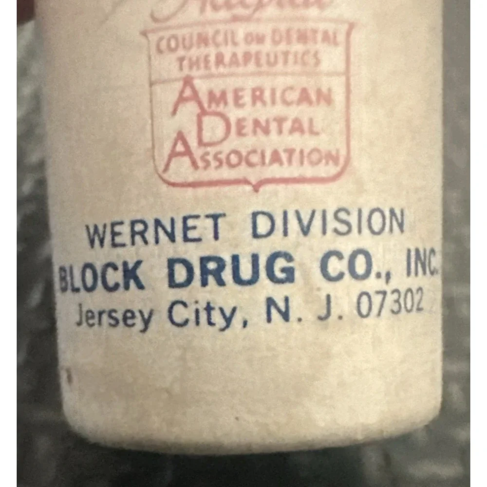 Sharp & Dohme tin, BFI Antiseptic First-Aide Powder container with top, 1-1/4 oz
